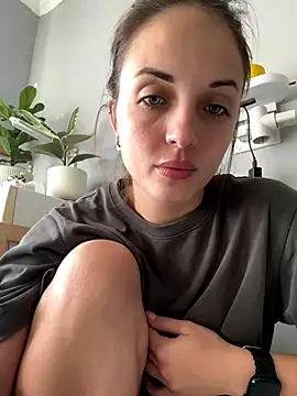 Snapshot of AmiLavs chatting on 22, 11, 2025 AmiLavs online show from 22, 11, 2025