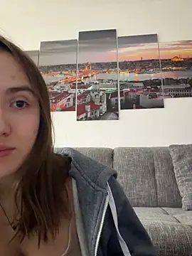 Snapshot of EmilyWi_ chatting on 14, 11, 2025 EmilyWi online show from 14, 11, 2025