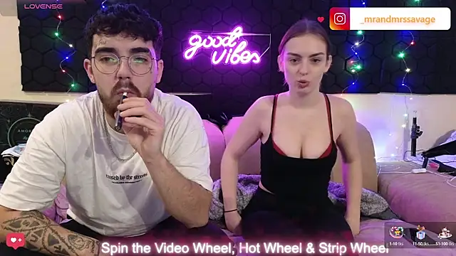 MrAndMrsSavage online show from 19, 12, 2024