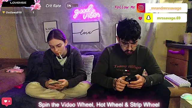 MrAndMrsSavage online show from 19, 1, 2025