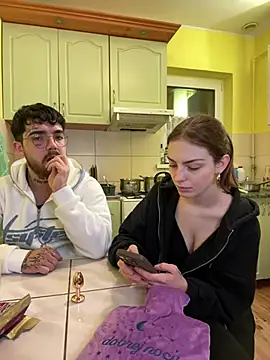 MrAndMrsSavage online show from 20, 2, 2025