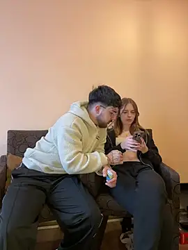 MrAndMrsSavage online show from 26, 2, 2025