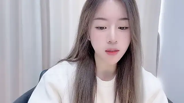 Snapshot of chloe-01 chatting on 3, 12, 2024 chloe-01 online show from 3, 12, 2024