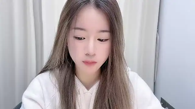 chloe-01 online show from 28, 12, 2024