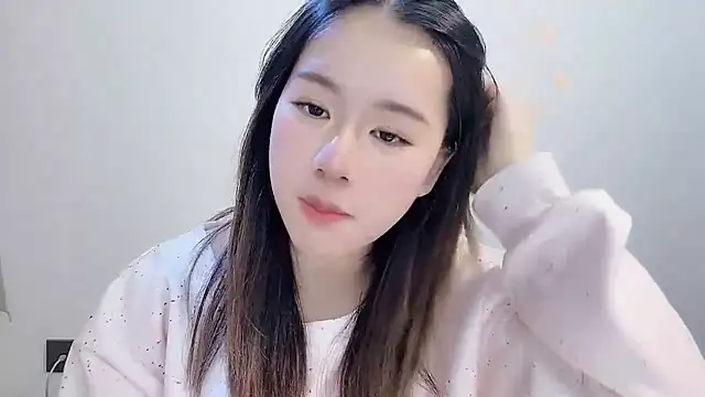 Snapshot of chloe-01 chatting on 27, 11, 2025 chloe-01 online show from 27, 11, 2025