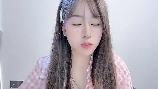 Snapshot of chloe-01 chatting on 29, 11, 2025 chloe-01 online show from 29, 11, 2025