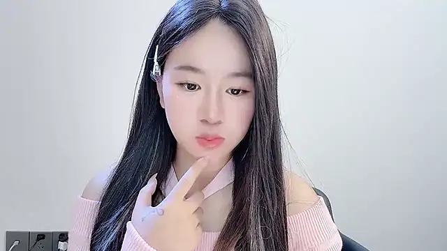 Snapshot of chloe-01 chatting on 5, 12, 2025 chloe-01 online show from 5, 12, 2025