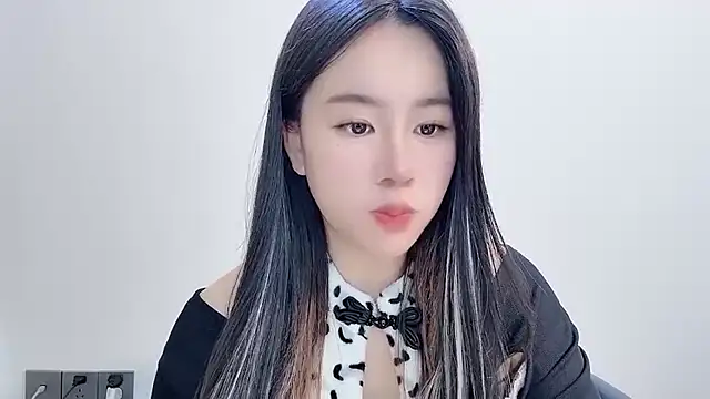 Snapshot of chloe-01 chatting on 16, 12, 2025 chloe-01 online show from 16, 12, 2025