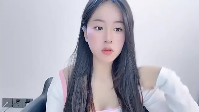 Snapshot of chloe-01 chatting on 20, 12, 2025 chloe-01 online show from 20, 12, 2025