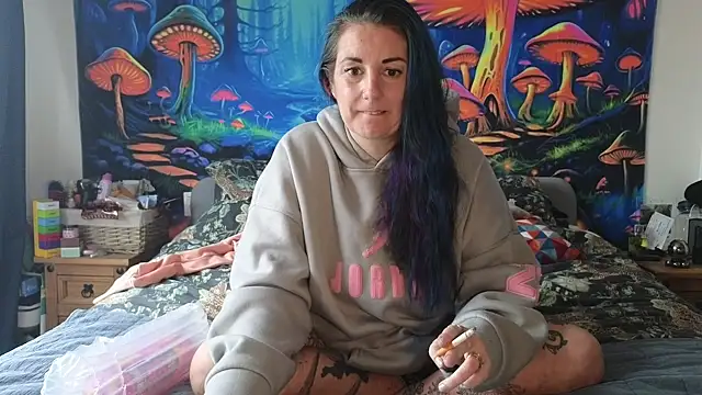 tattoomilf86 online show from 13, 2, 2025