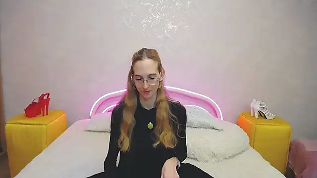 Snapshot of KlaryBrait chatting on 21, 1, 2025 KlaryBrait online show from 21, 1, 2025