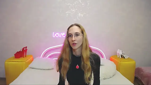 Snapshot of KlaryBrait chatting on 22, 1, 2025 KlaryBrait online show from 22, 1, 2025