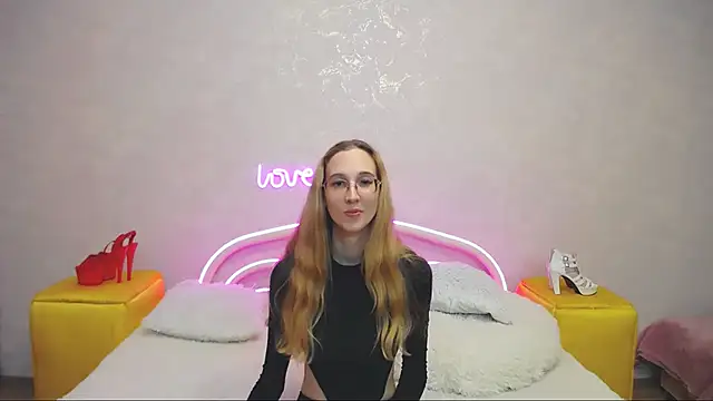 Snapshot of KlaryBrait chatting on 22, 1, 2025 KlaryBrait online show from 22, 1, 2025