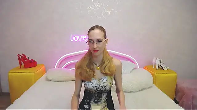 Snapshot of KlaryBrait chatting on 24, 1, 2025 KlaryBrait online show from 24, 1, 2025