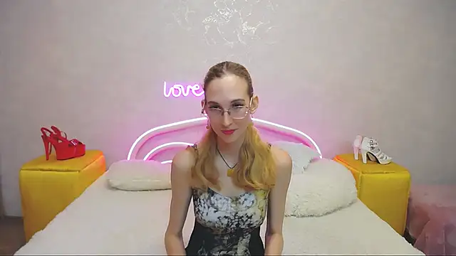 Snapshot of KlaryBrait chatting on 24, 1, 2025 KlaryBrait online show from 24, 1, 2025