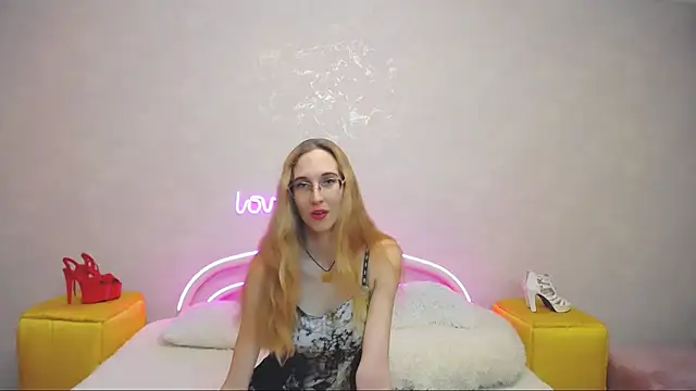 Snapshot of KlaryBrait chatting on 26, 1, 2025 KlaryBrait online show from 26, 1, 2025