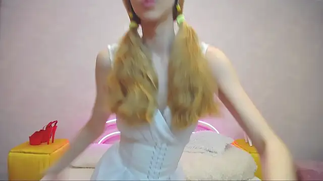 Snapshot of KlaryBrait chatting on 27, 1, 2025 KlaryBrait online show from 27, 1, 2025