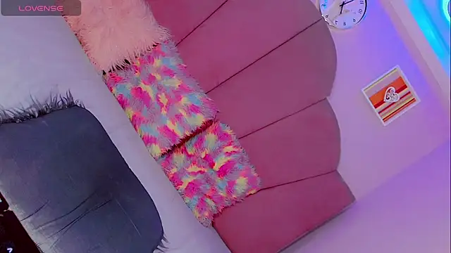 OSMARIEL SWEETT online show from 7, 12, 2024