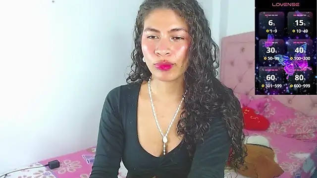 Snapshot of Cynthia_hazel chatting on 15, 9, 2025 Cynthia hazel online show from 15, 9, 2025
