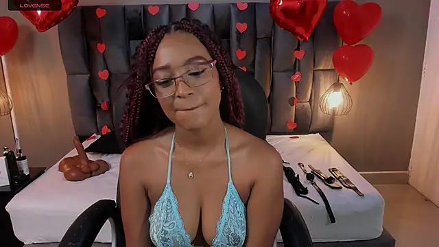 Lorena Vieira  online show from 12, 2, 2025