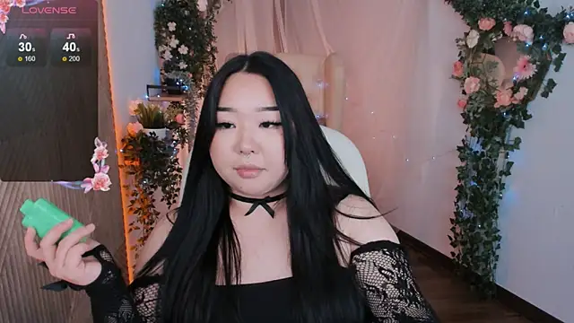 Snapshot of mei_honey_ chatting on 18, 12, 2024 mei honey online show from 18, 12, 2024