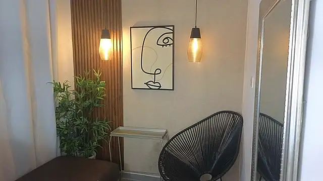 Snapshot of Dalila_Sky chatting on 15, 10, 2025 Dalila Sky online show from 15, 10, 2025