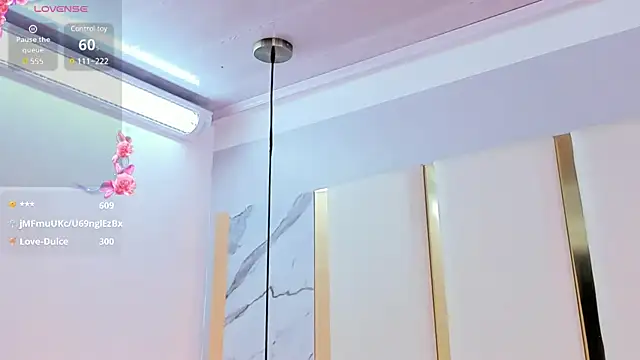 SalommeFlores online show from 5, 2, 2025