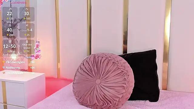 SalommeFlores online show from 19, 2, 2025