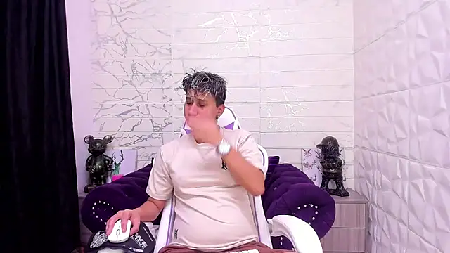 Snapshot of Im_Milan_Rs chatting on 5, 2, 2025 Im Milan Rs online show from 5, 2, 2025