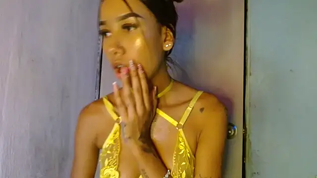 Snapshot of dulcelatina222 chatting on 20, 3, 2026 dulcelatina222 online show from 20, 3, 2026