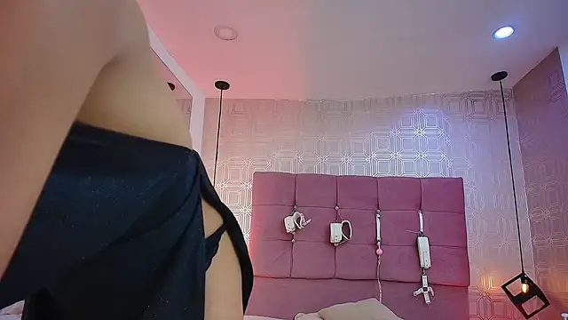 Snapshot of Lilith_Vera chatting on 28, 11, 2025 Lilith Vera online show from 28, 11, 2025