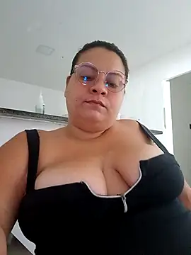 Snapshot of carola_hotwife chatting on 9, 5, 2026 carola hotwife online show from 9, 5, 2026