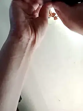 Snapshot of Madame-Butterfly chatting on 9, 3, 2025 Madame-Butterfly online show from 9, 3, 2025