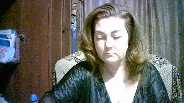 Snapshot of Madame-Butterfly chatting on 12, 10, 2025 Madame-Butterfly online show from 12, 10, 2025