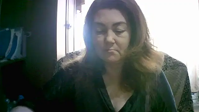 Snapshot of Madame-Butterfly chatting on 4, 11, 2025 Madame-Butterfly online show from 4, 11, 2025