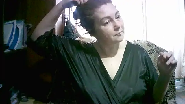 Snapshot of Madame-Butterfly chatting on 7, 11, 2025 Madame-Butterfly online show from 7, 11, 2025