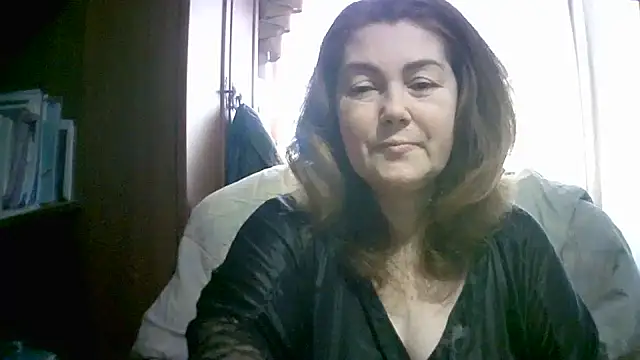 Snapshot of Madame-Butterfly chatting on 15, 11, 2025 Madame-Butterfly online show from 15, 11, 2025