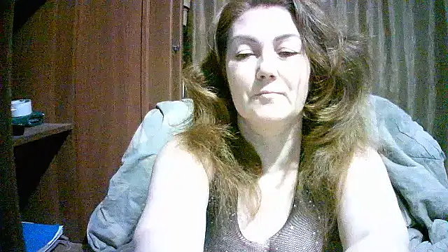 Snapshot of Madame-Butterfly chatting on 2, 12, 2025 Madame-Butterfly online show from 2, 12, 2025