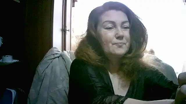 Snapshot of Madame-Butterfly chatting on 14, 12, 2025 Madame-Butterfly online show from 14, 12, 2025