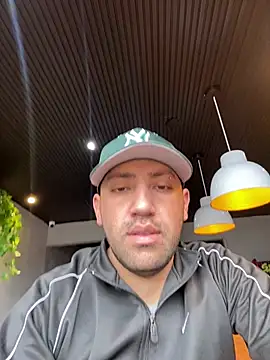 JuanZapata33 online show from 7, 2, 2025