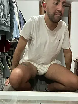 JuanZapata33 online show from 20, 3, 2025