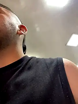 JuanZapata33 online show from 13, 9, 2025