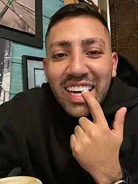 JuanZapata33 online show from 18, 2, 2026