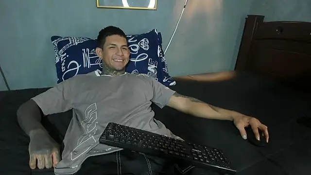 Travistanner 28 online show from 23, 2, 2026