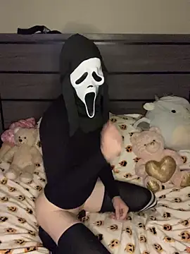 YourFavTwinkie online show from 15, 10, 2025