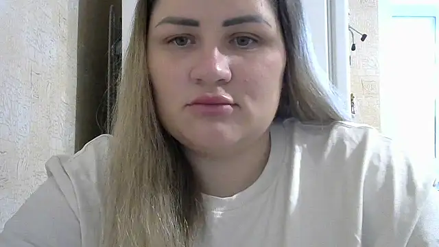 Snapshot of Honeydew-Waves chatting on 12, 11, 2025 Honeydew-Waves online show from 12, 11, 2025