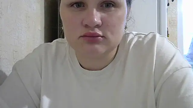 Snapshot of Honeydew-Waves chatting on 13, 11, 2025 Honeydew-Waves online show from 13, 11, 2025