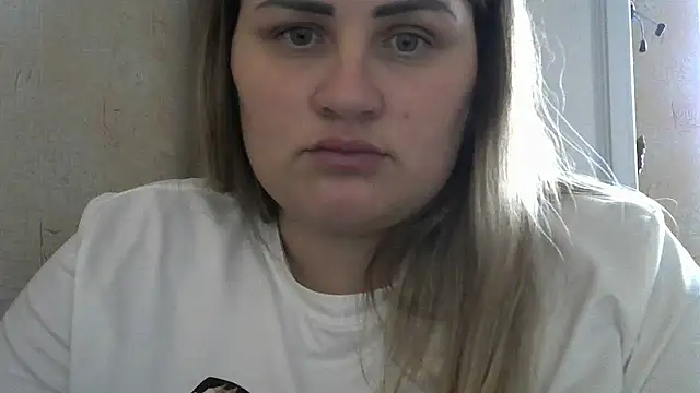 Snapshot of Honeydew-Waves chatting on 18, 11, 2025 Honeydew-Waves online show from 18, 11, 2025