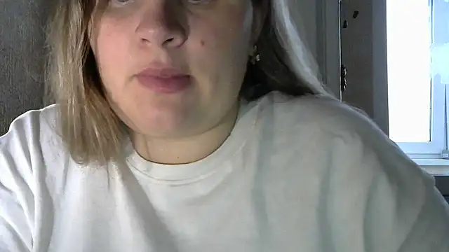 Snapshot of Honeydew-Waves chatting on 21, 11, 2025 Honeydew-Waves online show from 21, 11, 2025