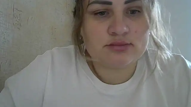 Snapshot of Honeydew-Waves chatting on 26, 11, 2025 Honeydew-Waves online show from 26, 11, 2025